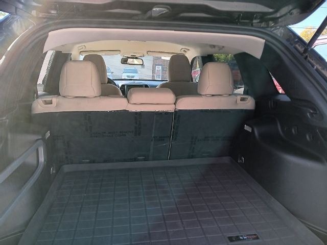 2015 BLACK Jeep Cherokee Latitude (1C4PJMCBXFW) with an 2.4L L4 engine, AT transmission, located at 15520 McMullen Hwy SW, Belair, MD, 21502, (301) 729-3700, 39.581375, -78.846451 - Photo#3
