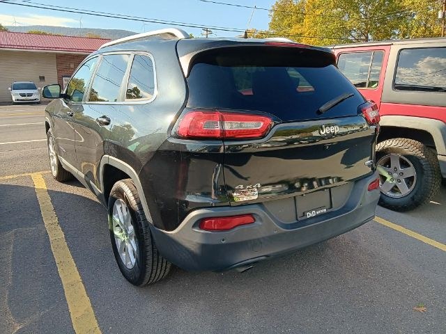 2015 BLACK Jeep Cherokee Latitude (1C4PJMCBXFW) with an 2.4L L4 engine, AT transmission, located at 15520 McMullen Hwy SW, Belair, MD, 21502, (301) 729-3700, 39.581375, -78.846451 - Photo#4