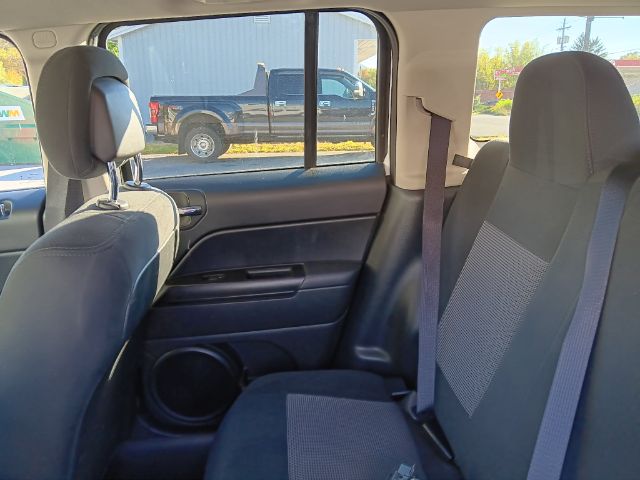 2016 WHITE Jeep Patriot Latitude (1C4NJPFA7GD) with an 2.4L L4 engine, AT transmission, located at 15520 McMullen Hwy SW, Belair, MD, 21502, (301) 729-3700, 39.581375, -78.846451 - Photo#2
