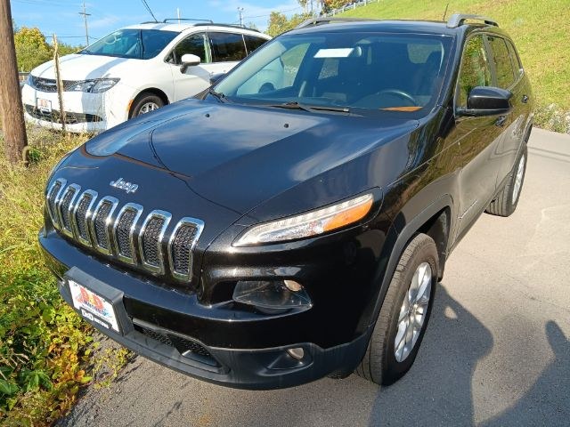 photo of 2016 Jeep Cherokee Latitude