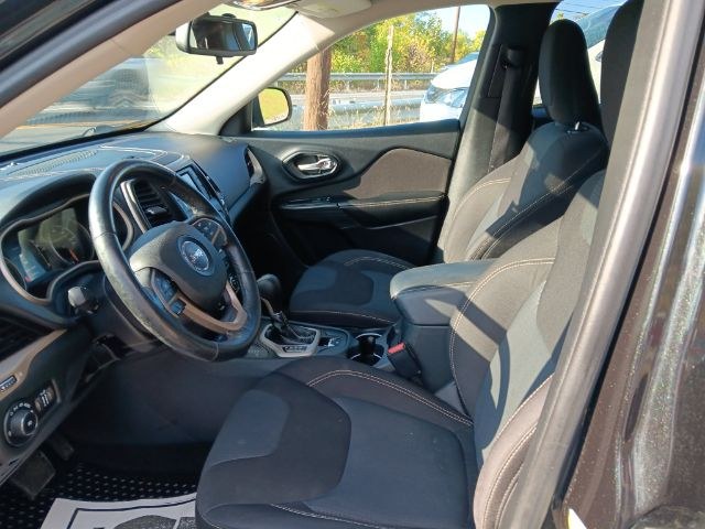 2016 BLACK Jeep Cherokee Latitude (1C4PJMCS1GW) with an 3.2L V6 engine, located at 15520 McMullen Hwy SW, Belair, MD, 21502, (301) 729-3700, 39.581375, -78.846451 - Photo#1