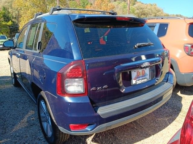 2016 BLUE Jeep Compass Latitude (1C4NJDEB6GD) with an 2.4L L4 engine, located at 19521 New George's Creek Rd SW, Barton, MD, 21521, (301) 463-2404, 39.524323, -79.017906 - Photo#3