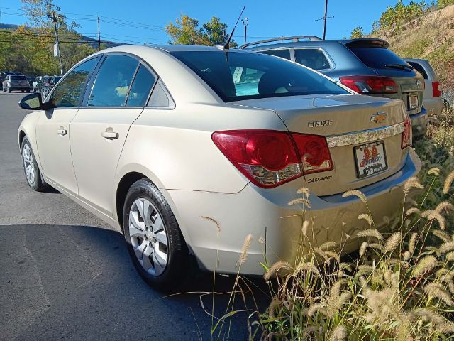 2014 GOLD Chevrolet Cruze LS Auto (1G1PA5SG3E7) with an 1.8L L4 engine, AT transmission, located at 15520 McMullen Hwy SW, Belair, MD, 21502, (301) 729-3700, 39.581375, -78.846451 - Photo#3