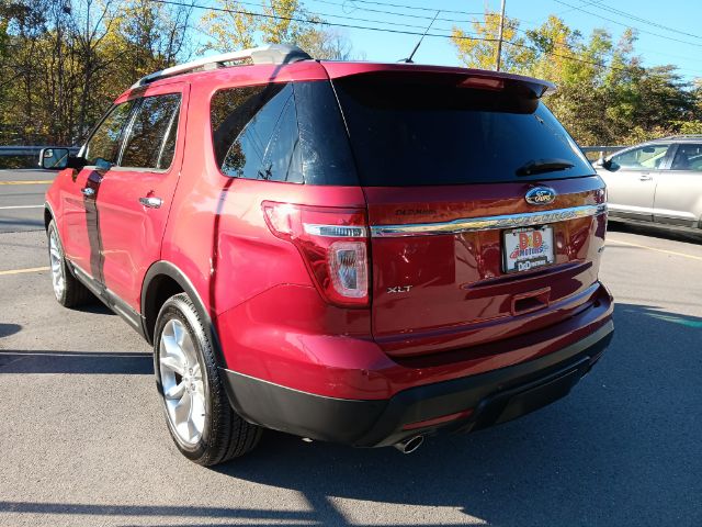 2014 RED Ford Explorer XLT (1FM5K8D84EG) with an 3.5L V6 engine, AT transmission, located at 15520 McMullen Hwy SW, Belair, MD, 21502, (301) 729-3700, 39.581375, -78.846451 - Photo#5