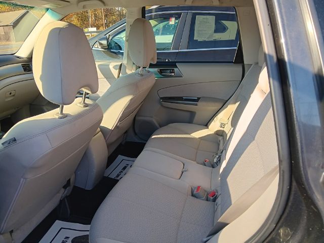 2013 GRAY Subaru Forester 2.5X Premium (JF2SHADC2DH) with an 2.5L H4 engine, AT transmission, located at 15520 McMullen Hwy SW, Belair, MD, 21502, (301) 729-3700, 39.581375, -78.846451 - Photo#2