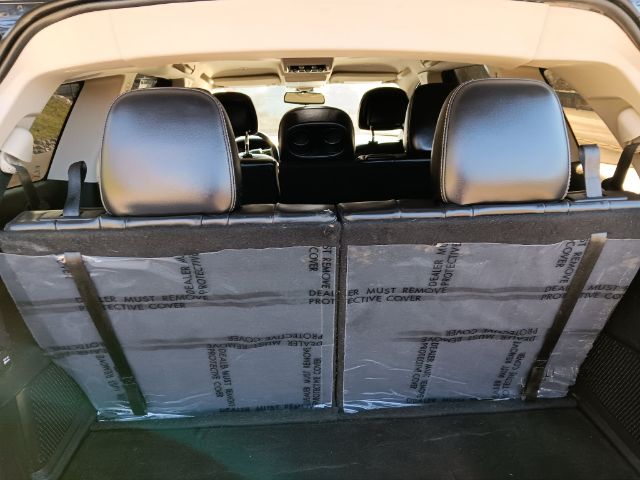 2018 GRAY Dodge Journey Crossroad AWD (3C4PDDGG3JT) with an 3.6L V6 engine, AT transmission, located at 15520 McMullen Hwy SW, Belair, MD, 21502, (301) 729-3700, 39.581375, -78.846451 - Photo#4
